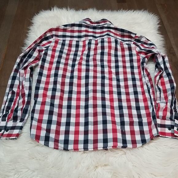 London Fog Men's Checkered Casual Button Down Shirt - Picture 8 of 8